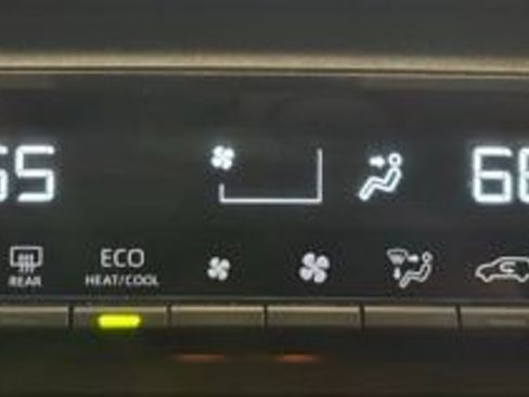 Used 2024 Toyota RAV4 XLE Premium FWD image 28