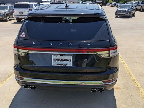 Used 2024 Lincoln Aviator Reserve AWD/4WD image 4