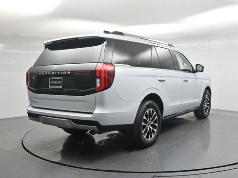 Certified 2025 Ford Expedition Platinum AWD/4WD image 26