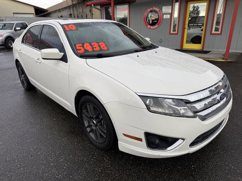 Used 2010 Ford Fusion SEL image 3