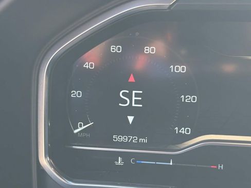 Used 2024 GMC Sierra 1500 AT4 w/ Technology Package image 32