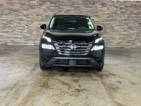 Certified 2025 Nissan Rogue SV image 34