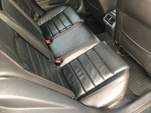 Used 2015 Volkswagen GTI SE FWD image 33