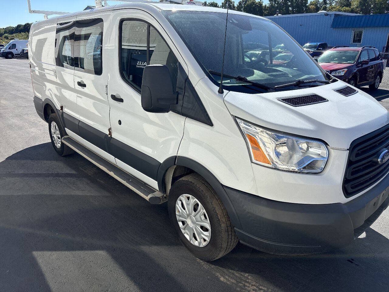 Used 2018 Ford Transit 250 130 Low Roof w/ Exterior Upgrade Package RWD image 12