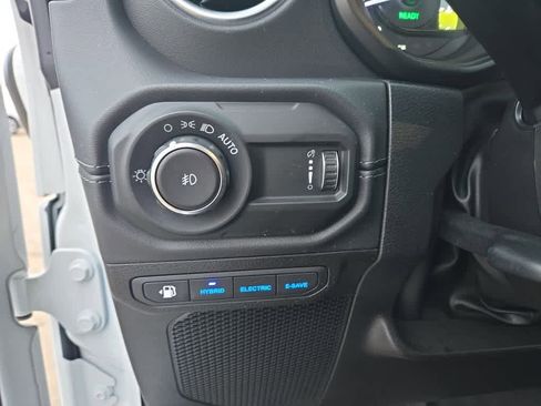 Used 2024 Jeep Wrangler Sahara w/ Technology Group image 21