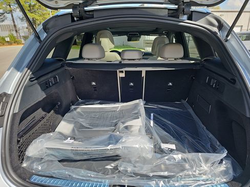New 2026 Mercedes-Benz GLC 300 image 13
