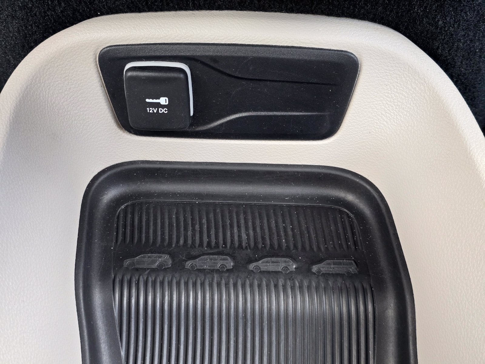 Used 2024 Chrysler Pacifica Limited FWD image 27
