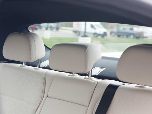 Used 2026 Mercedes-Benz C 300 4MATIC Sedan image 37