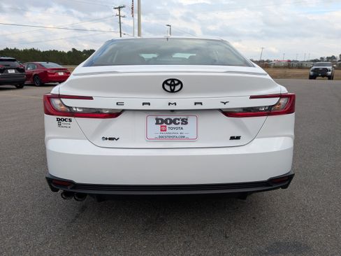 New 2026 Toyota Camry SE image 4