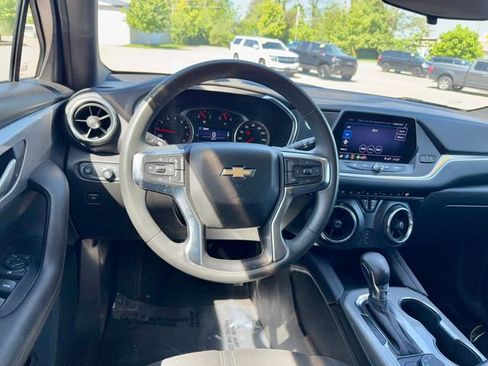Used 2021 Chevrolet Blazer LT FWD image 16