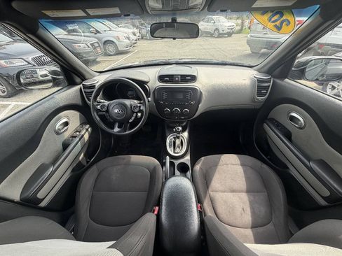 Used 2016 Kia Soul FWD image 20