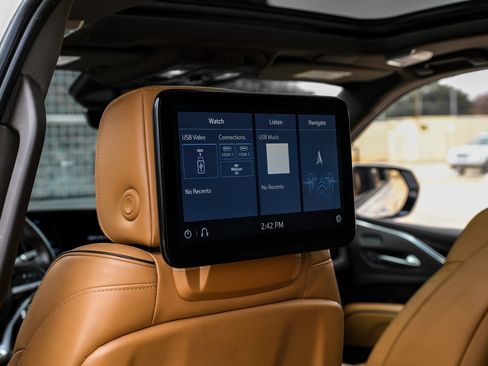 Used 2021 Cadillac Escalade ESV Sport w/ Driver Assist Tech Package image 35