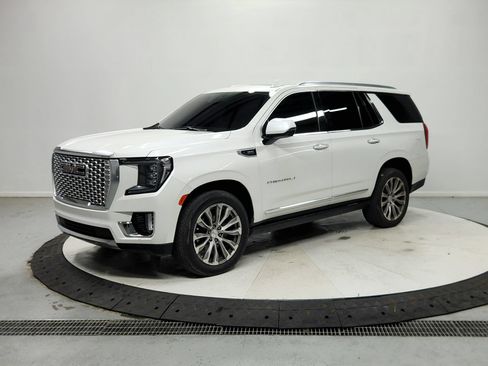 Used 2021 GMC Yukon Denali w/ Denali Premium Package RWD image 4