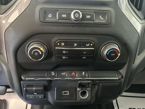 Used 2019 Chevrolet Silverado 1500 Custom Trail Boss w/ Custom Convenience Package image 25