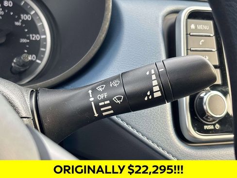 Used 2025 Nissan Versa SV w/ Trunk Package image 26