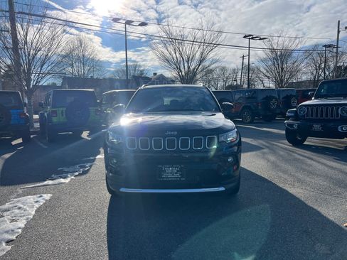 Used 2024 Jeep Compass Limited w/ Sun and Sound Group image 9