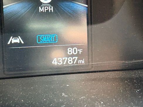 Used 2023 Hyundai Elantra SEL FWD image 12