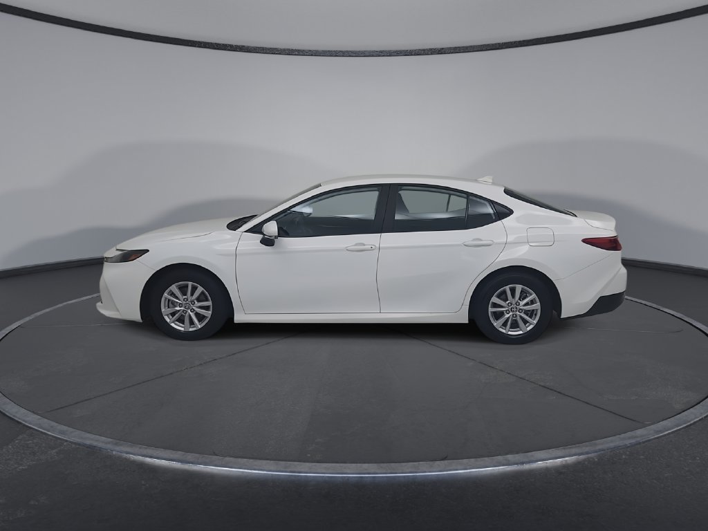 Used 2025 Toyota Camry LE FWD image 11