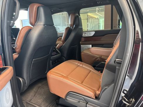 Certified 2024 Lincoln Navigator L Reserve AWD/4WD image 21