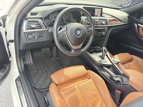 Used 2018 BMW 330i xDrive Sedan w/ Convenience Package AWD/4WD image 10
