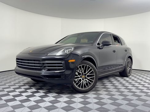 Certified 2022 Porsche Cayenne AWD/4WD image 1