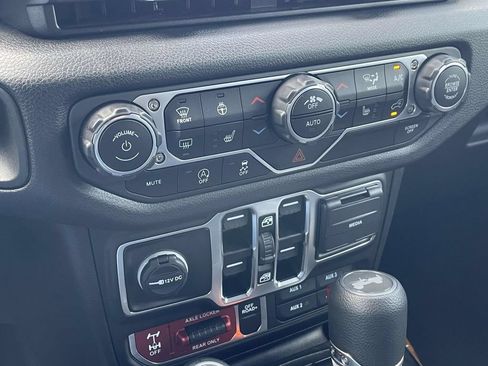 New 2025 Jeep Wrangler Unlimited Sport AWD/4WD image 37