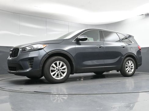 Used 2020 Kia Sorento LX image 25