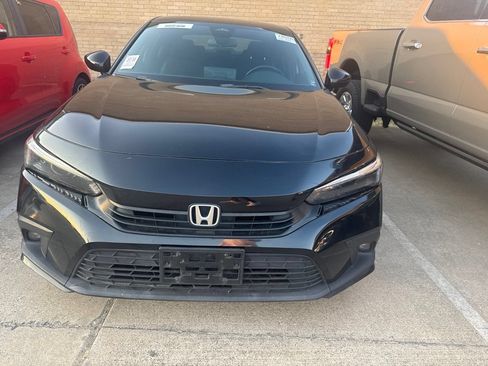 Used 2022 Honda Civic Sport image 2