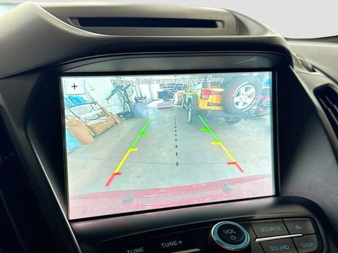 Used 2018 Ford Escape SE w/ SE Sync 3 Package image 15