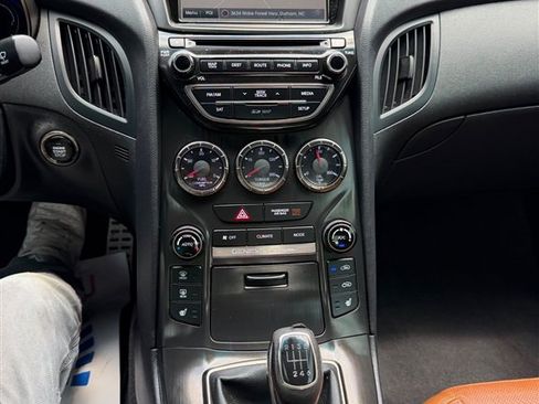 Used 2015 Hyundai Genesis 3.8 RWD image 16