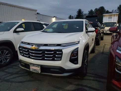 New 2026 Chevrolet Equinox LT w/ Safety and Technology Package image 3