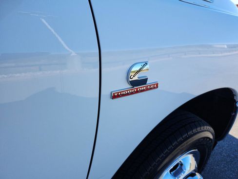 Used 2024 RAM 3500 Tradesman w/ Chrome Appearance Group image 7