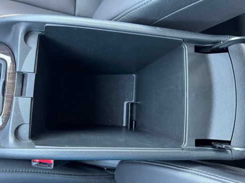 Used 2025 Chevrolet Malibu LT FWD image 24