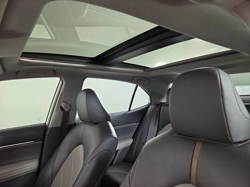Used 2019 Toyota Camry XLE w/ Driver Assist Package FWD image 34
