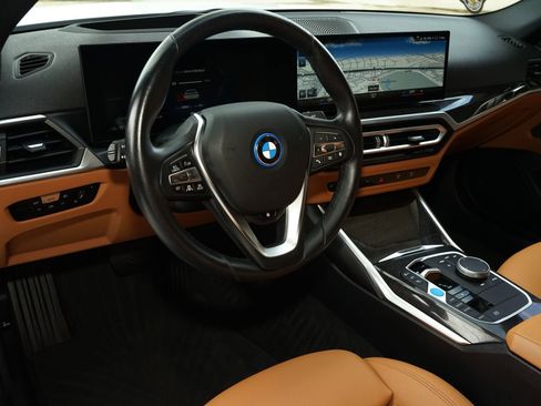 Used 2023 BMW i4 eDrive35 image 2