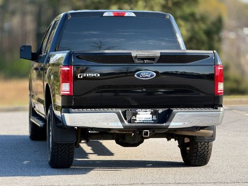 Used 2017 Ford F150 XLT w/ Trailer Tow Package image 4