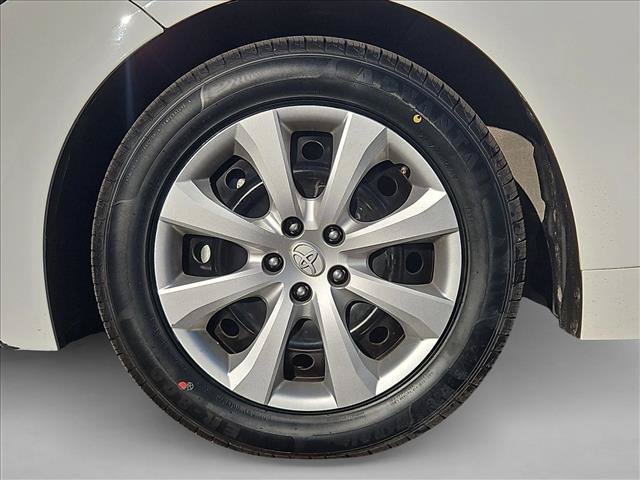 Used 2025 Toyota Corolla LE FWD image 29