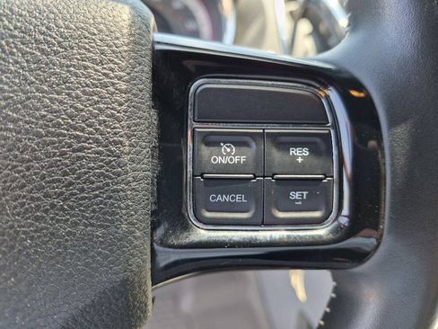 Used 2018 Dodge Grand Caravan SXT FWD image 19
