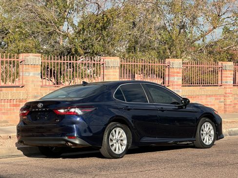 Used 2021 Toyota Camry LE w/ Carpet Mat Package (TMS) FWD image 10