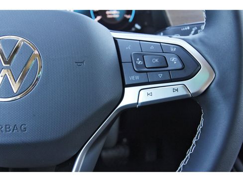 Used 2024 Volkswagen Atlas SE image 20