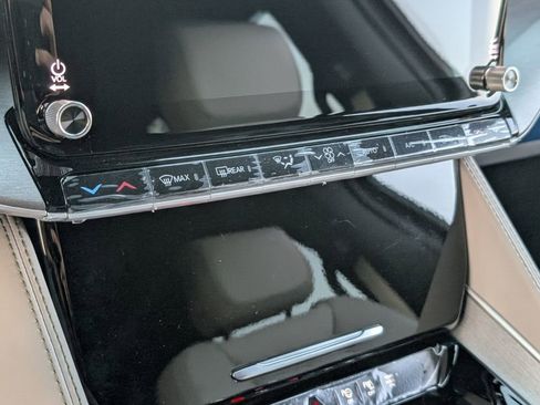 New 2026 Jeep Grand Wagoneer L Limited AWD/4WD image 15