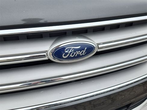 Used 2018 Ford Escape SE w/ SE Sync 3 Package image 25