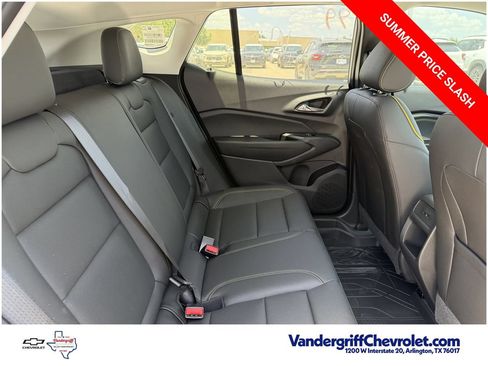 New 2026 Chevrolet Trax ACTIV w/ Sunroof Package FWD image 27