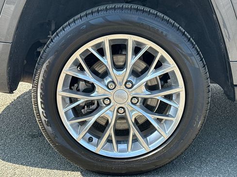 Used 2021 Jeep Grand Cherokee L Summit w/ Advanced Protech Group IV AWD/4WD image 9