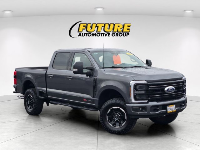 Used 2026 Ford F350 Platinum w/ Tremor Off-Road Package AWD/4WD image 1