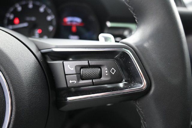 Used 2025 Porsche Macan AWD/4WD image 23