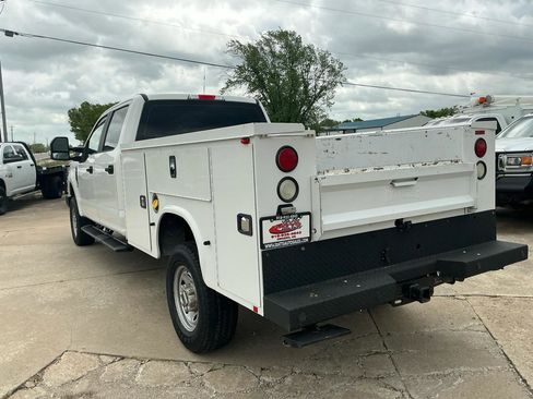 Used 2019 Ford F350 XL w/ Power Equipment Group AWD/4WD image 8