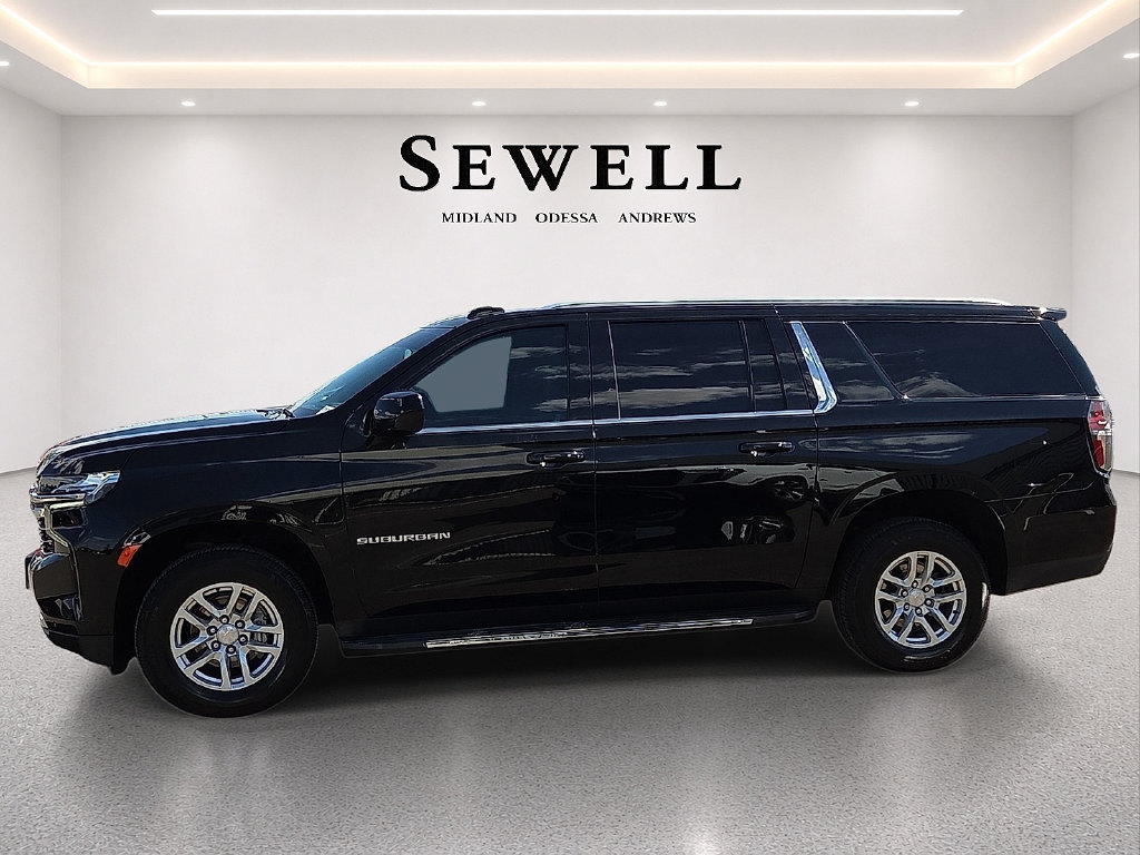 Used 2022 Chevrolet Suburban LT RWD image 2