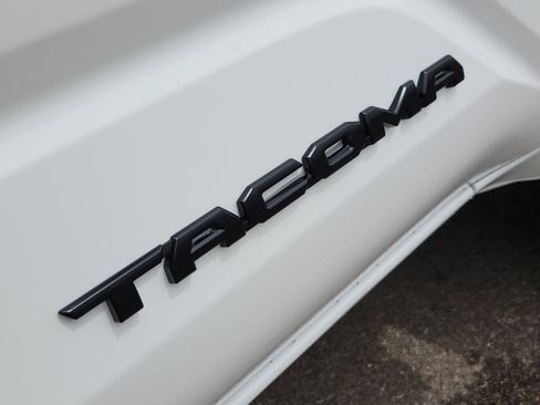 New 2026 Toyota Tacoma TRD Off-Road AWD/4WD image 11