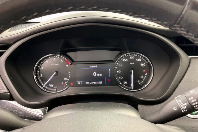 Used 2020 Cadillac XT4 Premium Luxury w/ Cold Weather Package AWD/4WD image 24